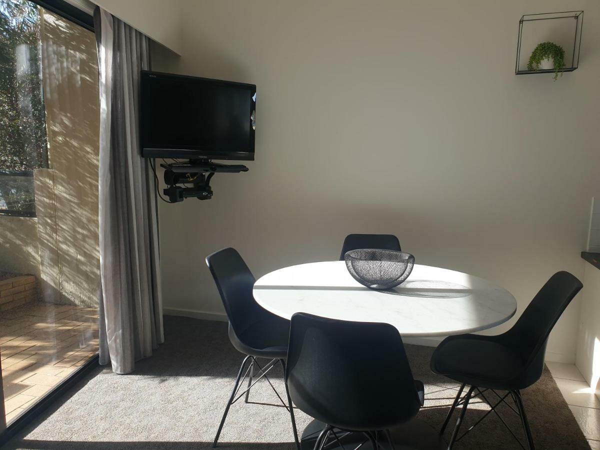 Metung Waters Motel And Apartments Екстериор снимка